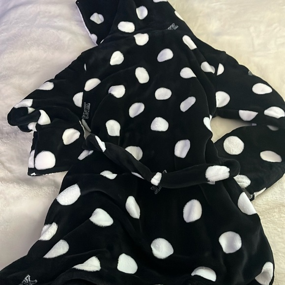 PINK Victoria's Secret Black and White Polka Dot Robe - Picture 4 of 5